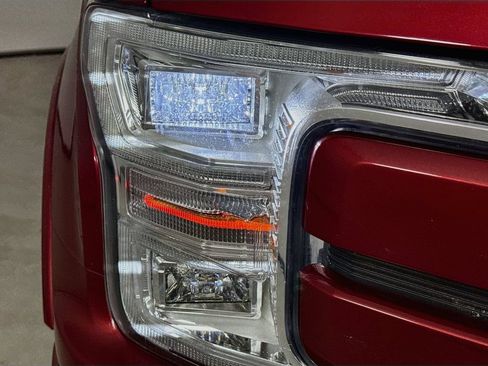 Used 2019 Ford F150 Lariat w/ Equipment Group 502A Luxury AWD/4WD image 40
