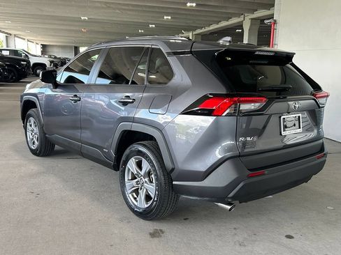Used 2025 Toyota RAV4 LE AWD/4WD image 3