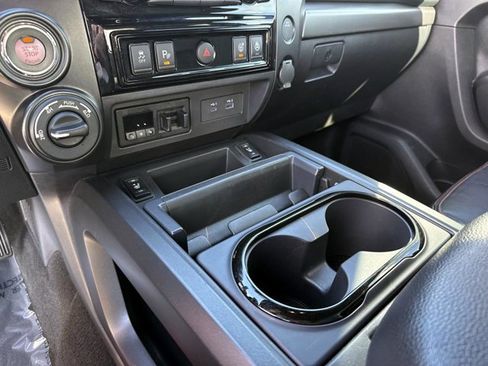 Used 2020 Nissan Titan PRO-4X w/ Pro-4x Convenience Package image 24
