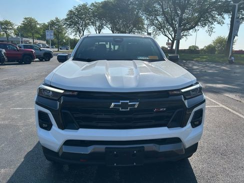 Used 2024 Chevrolet Colorado Z71 w/ Z71 Convenience Package 2 AWD/4WD image 2