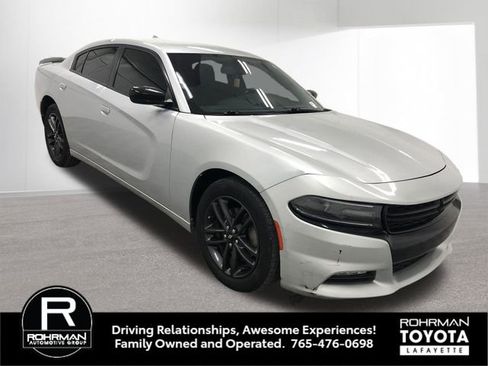 Used 2019 Dodge Charger SXT w/ Blacktop Package AWD/4WD image 9