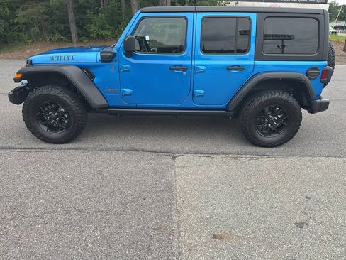 Used 2024 Jeep Wrangler Unlimited AWD/4WD image 6