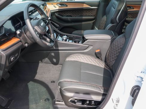 New 2026 Jeep Grand Cherokee L Summit AWD/4WD image 5
