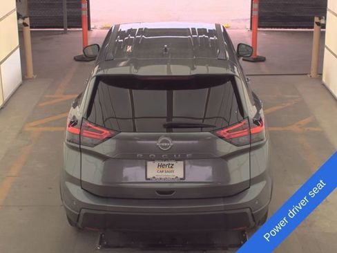 Used 2025 Nissan Rogue SV FWD image 4