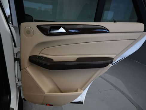 Used 2016 Mercedes-Benz GLE 350 4MATIC image 37