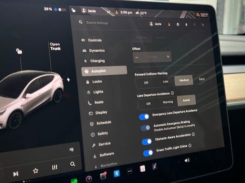 Used 2021 Tesla Model Y Long Range image 52