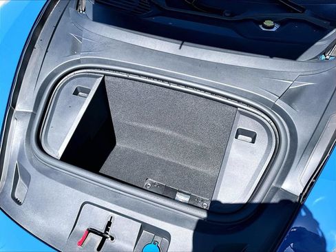 Certified 2025 Porsche Taycan AWD/4WD image 24