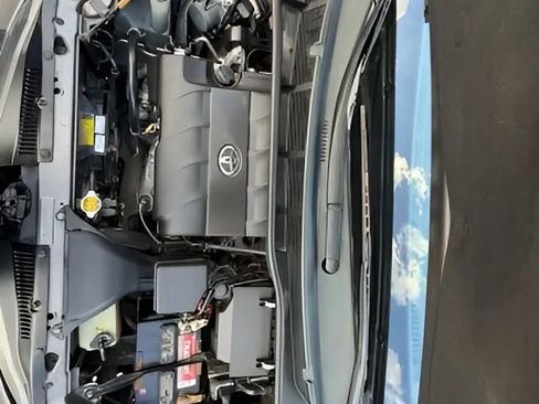 Used 2014 Toyota Sienna XLE image 40