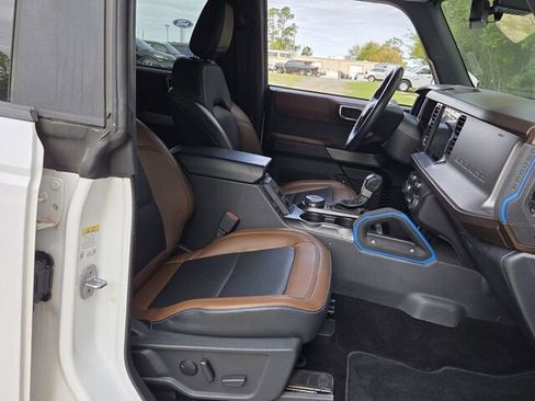 Used 2022 Ford Bronco Outer Banks image 13