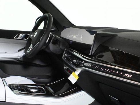 Used 2026 BMW X5 xDrive40i image 35