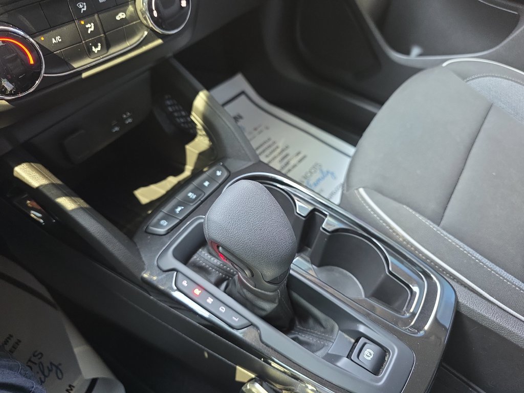 Used 2025 Chevrolet TrailBlazer LS FWD image 17