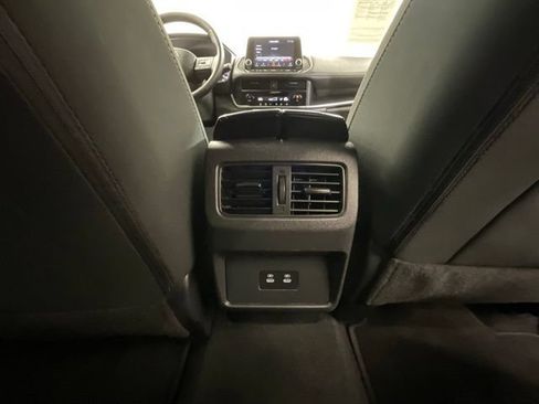 Used 2025 Nissan Rogue SV FWD image 26