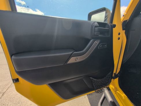 Used 2015 Jeep Wrangler Sport w/ Quick Order Package 24S AWD/4WD image 12