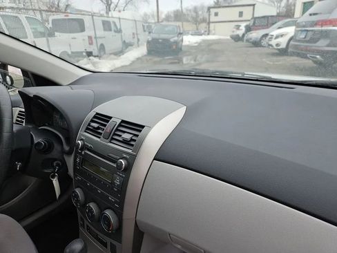 Used 2011 Toyota Corolla LE image 7