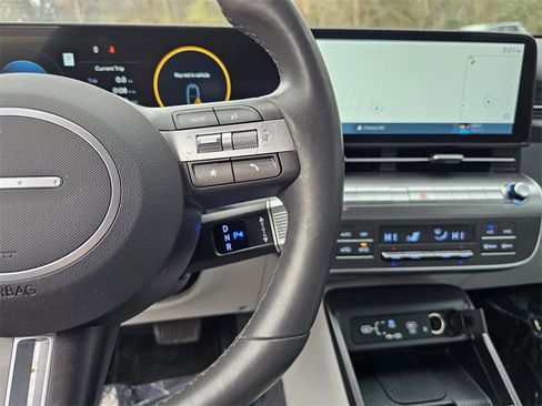 Certified 2025 Hyundai Kona Limited image 25