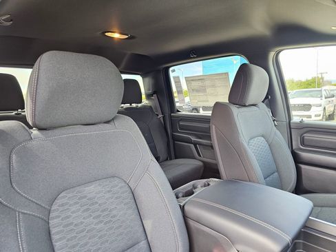New 2026 RAM 1500 Express AWD/4WD image 27