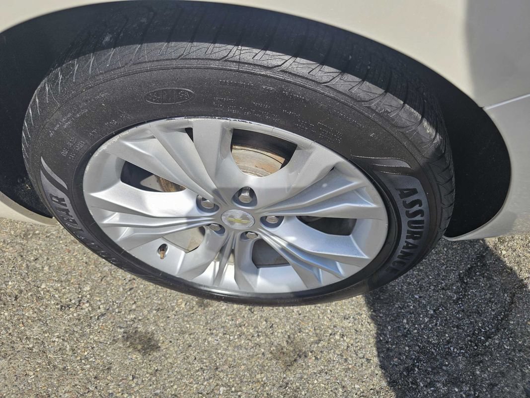 Used 2014 Chevrolet Impala LT w/ Convenience Package FWD image 7