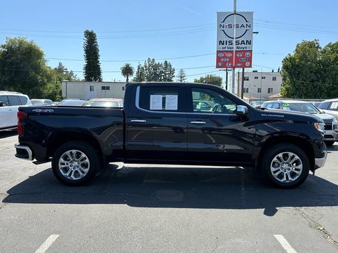 Used 2024 Chevrolet Silverado 1500 LTZ AWD/4WD image 9