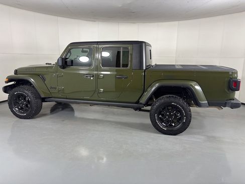Used 2023 Jeep Gladiator Sport AWD/4WD image 5