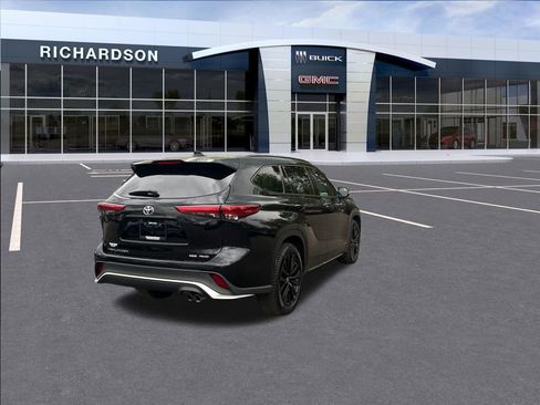 Used 2023 Toyota Highlander XSE AWD/4WD image 8