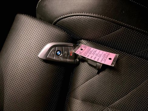 Used 2023 BMW X5 sDrive40i w/ Premium Package image 14