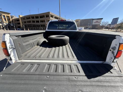 Used 2004 Toyota Tundra SR5 AWD/4WD image 29