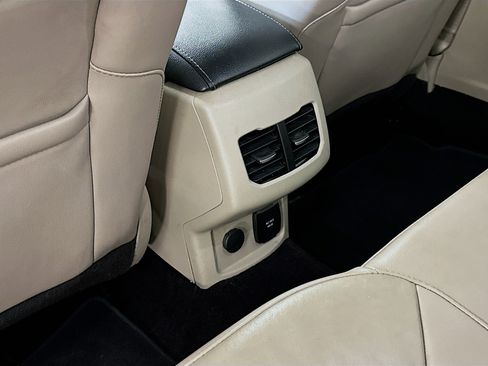 Used 2017 Ford Fusion Energi SE image 29