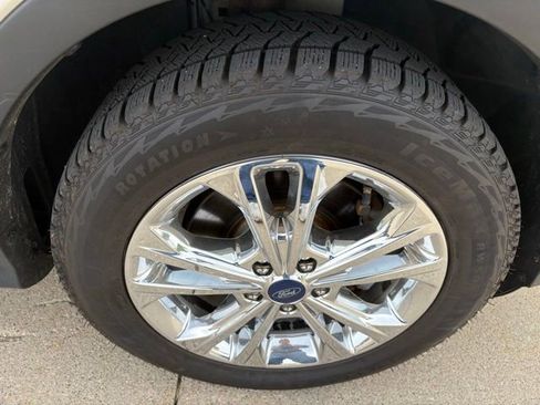 Used 2018 Ford Escape SE w/ SE SYNC Package AWD/4WD image 18