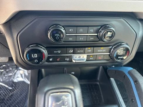 Used 2024 Ford Bronco Wildtrak AWD/4WD image 31