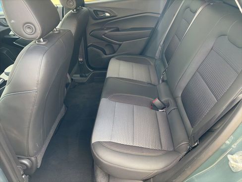 Used 2025 Chevrolet Trax LT image 12