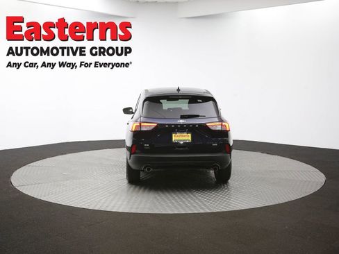 Used 2021 Ford Escape SE image 35