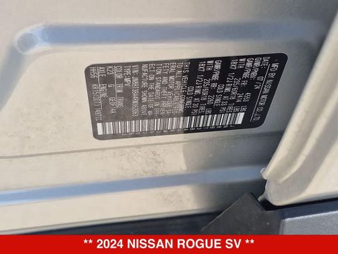Used 2024 Nissan Rogue SV FWD image 34