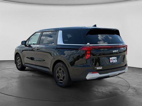 Used 2026 Kia Carnival FWD image 7