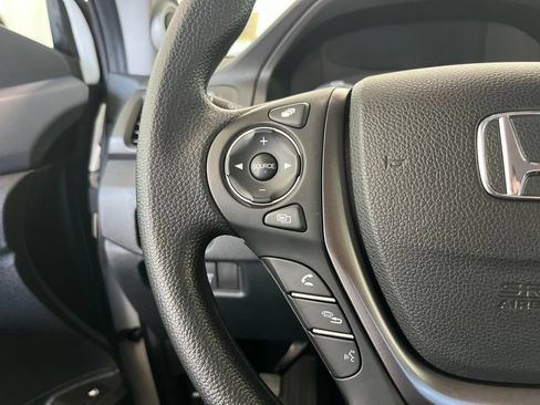 Used 2020 Honda Ridgeline Sport image 6
