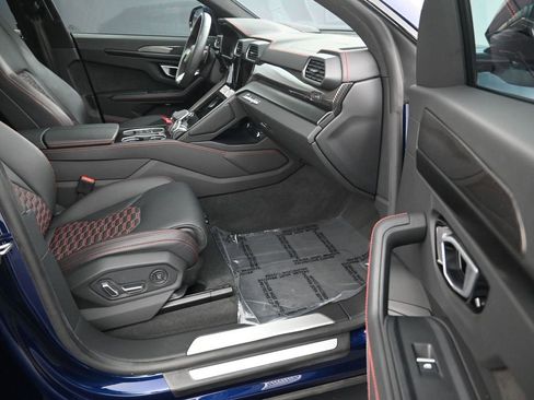 Used 2024 Lamborghini Urus S image 27