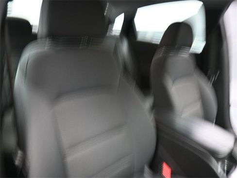 Used 2016 Chevrolet Malibu LT image 25