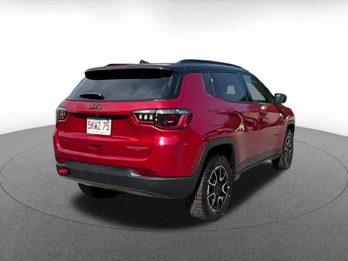 Used 2025 Jeep Compass Trailhawk AWD/4WD image 14