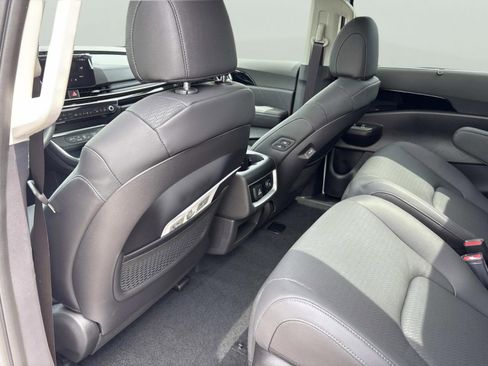 New 2026 Kia Carnival SX Prestige FWD image 14