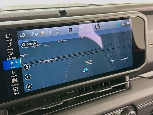 Used 2025 Jeep Wrangler Sahara image 13