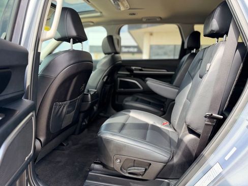 Used 2025 Kia Telluride S image 10