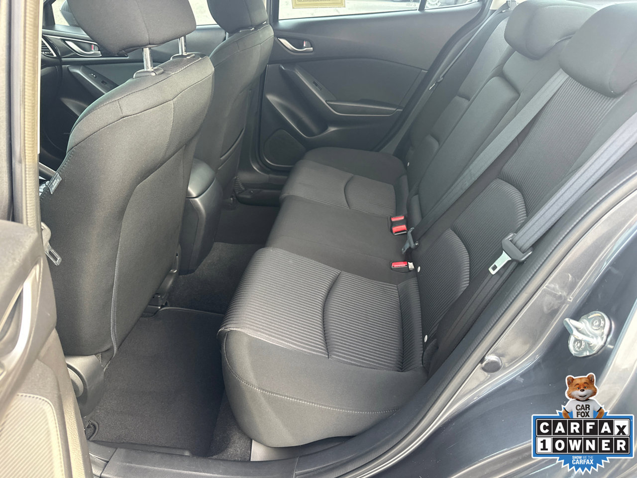 Used 2015 MAZDA MAZDA3 i Touring w/ Technology Package FWD image 20