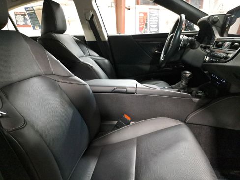 Used 2022 Lexus ES 350 w/ Premium Package image 10