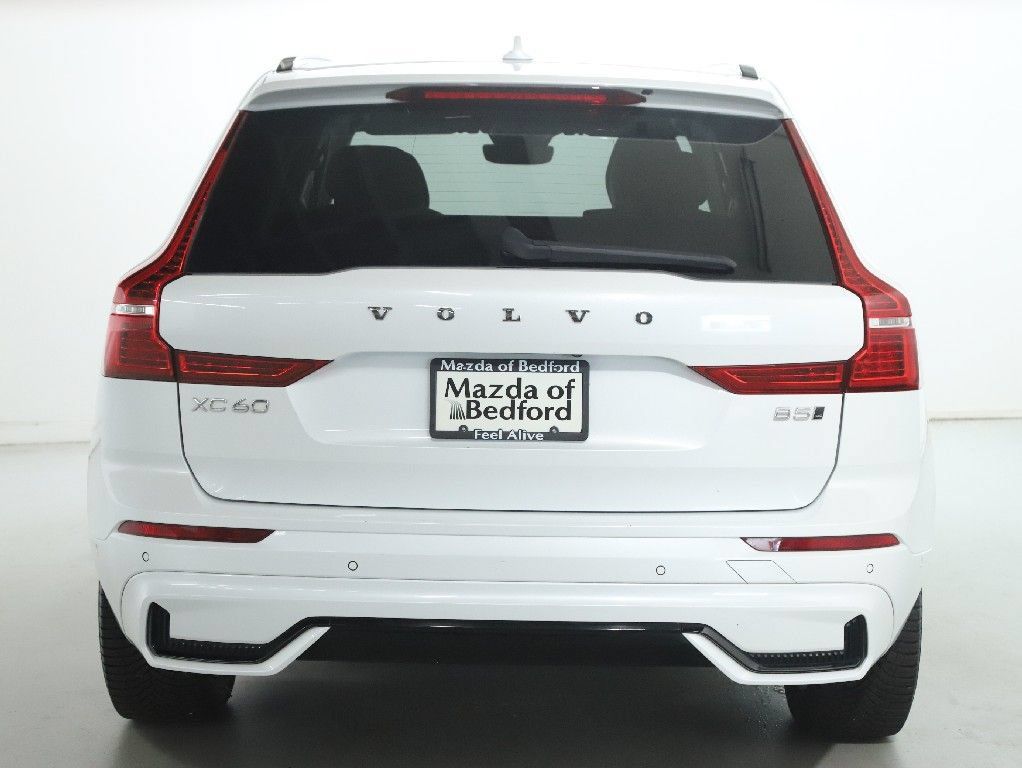 Used 2024 Volvo XC60 B5 Plus AWD/4WD image 44