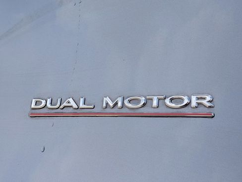 Used 2025 Tesla Model Y Performance image 23