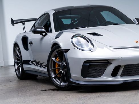 Used 2019 Porsche 911 GT3 RS RWD image 9
