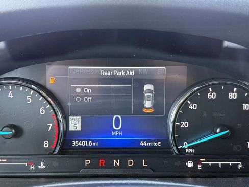 Used 2022 Ford Explorer XLT w/ Equipment Group 202A AWD/4WD image 13