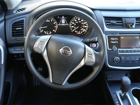 Used 2018 Nissan Altima 2.5 S w/ S Convenience Package image 10