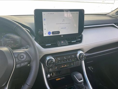 Used 2025 Toyota RAV4 Limited image 7