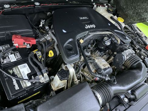 Used 2019 Jeep Wrangler Rubicon w/ LED Lighting Group image 30