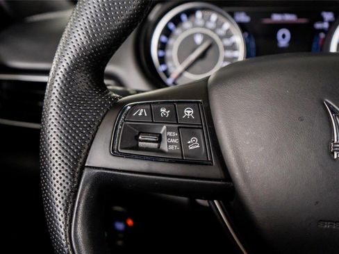 Used 2023 Maserati Levante GT AWD/4WD image 41
